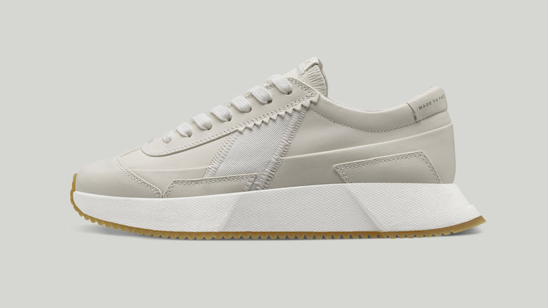 Materials that belong to the earth. From seam to sole.